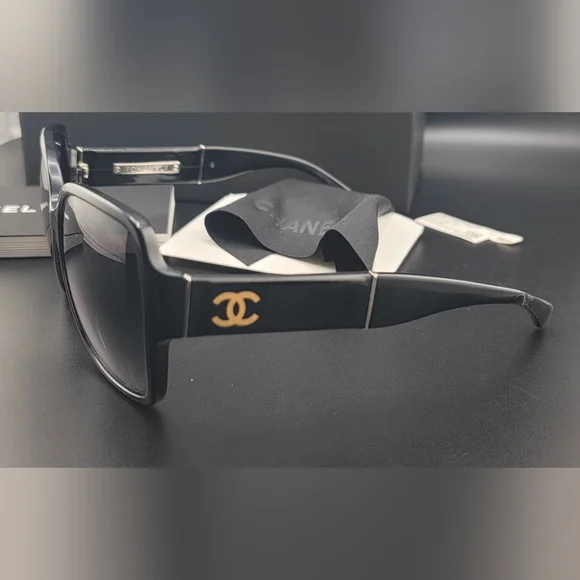 Vintage Chanel Tortoise Sunglasses With Box And Cleaning Wipe (New) - Picture 2 of 14